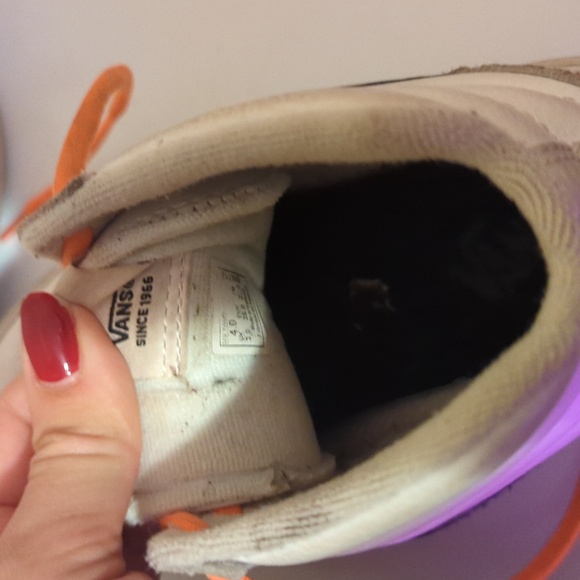 Boys vans size 4 - Picture 3 of 4